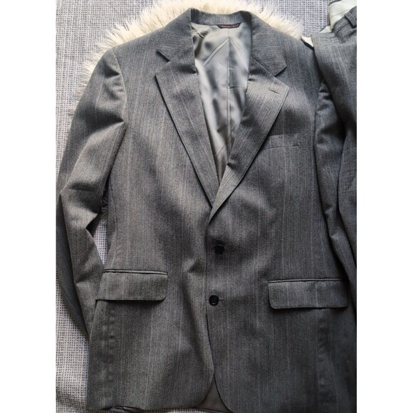 Hect's Cricketeer Mens 3 Button 2 pc Suit Gray Light Striped Pants & Jacket 46R - Picture 3 of 16